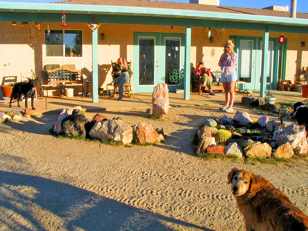 Molly and Eileen at the Bastrups south of Joshua Tree