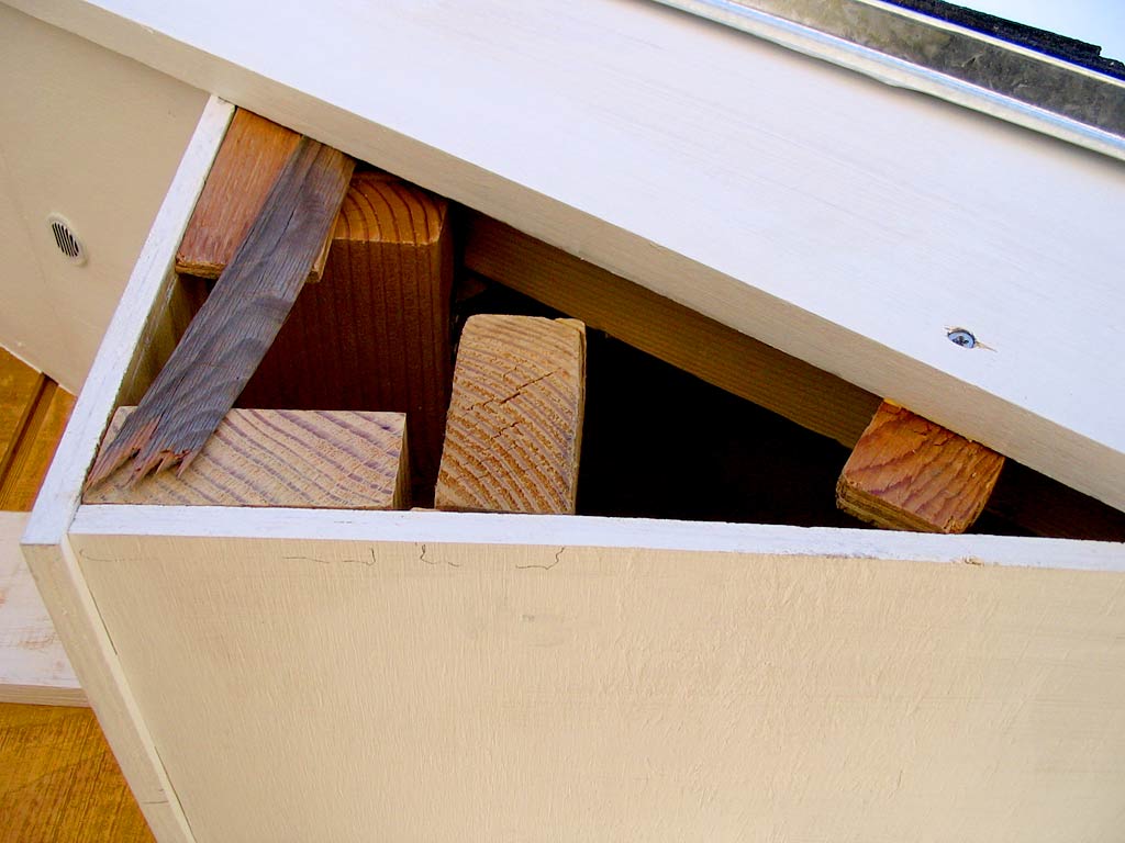 Soffit end opening needs some shims