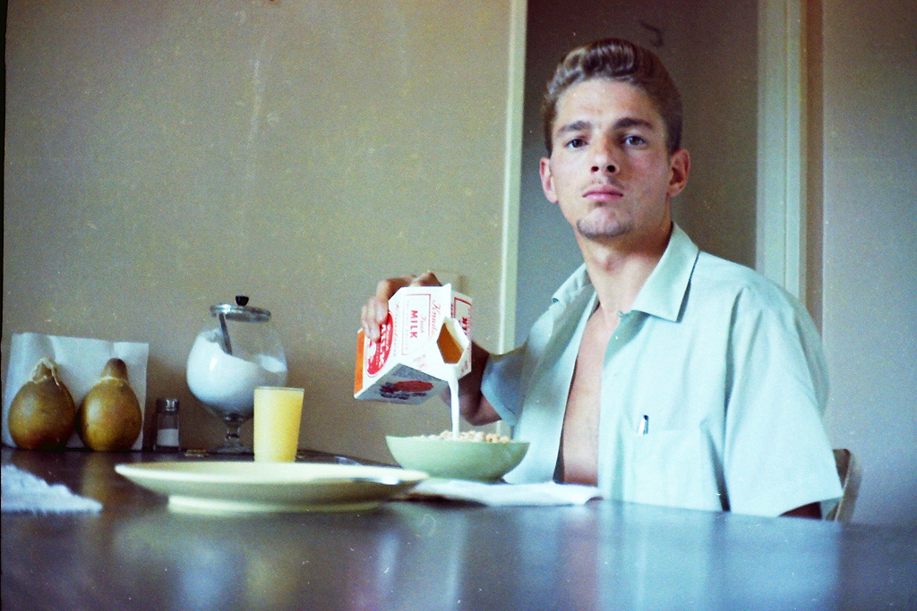 1968-06_P06 VanPouringMilk