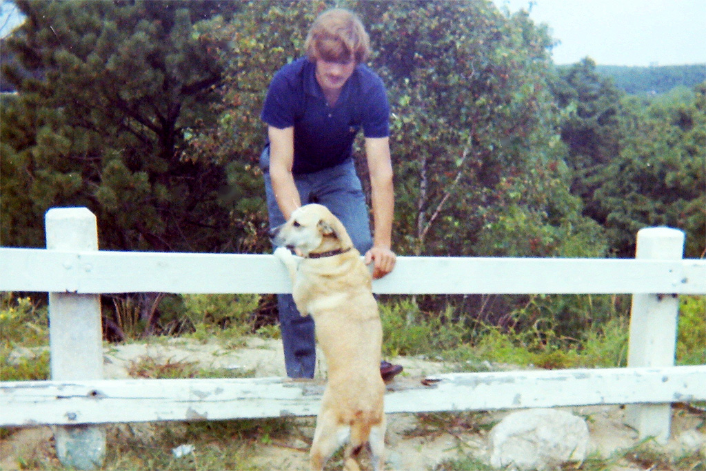 1971-08_P11t VanHobbitIII cut