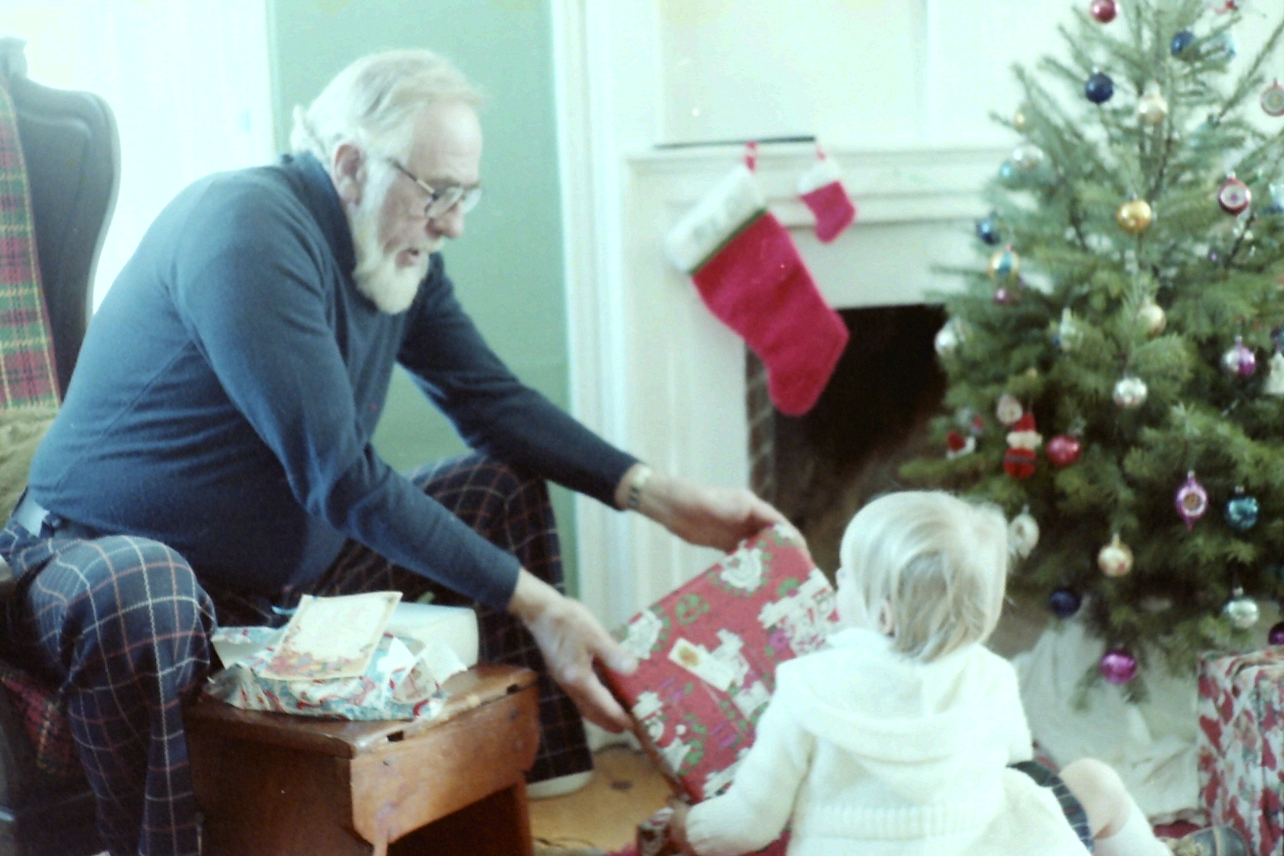 1980-12_P27r wrDtDec1980