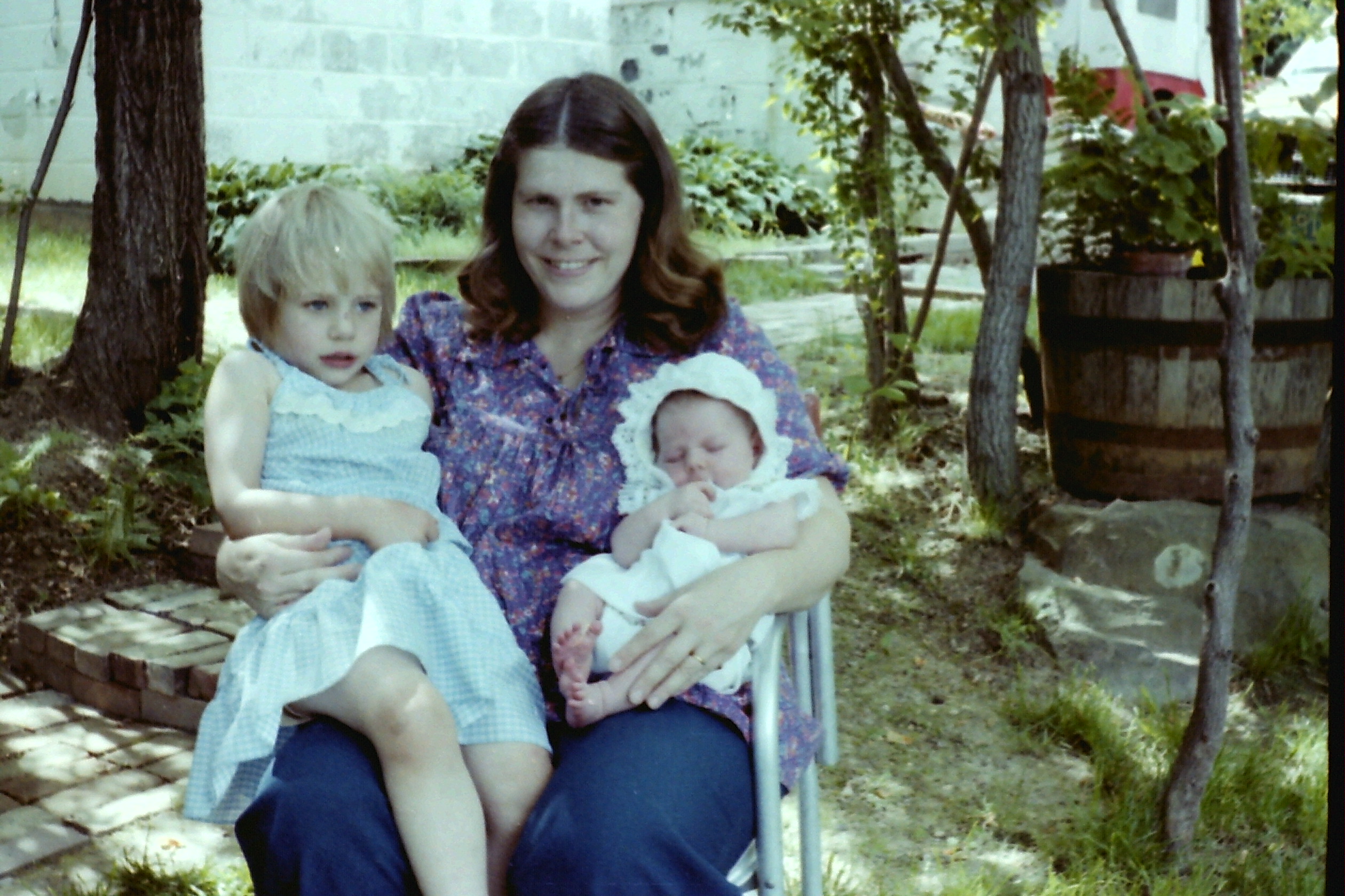 1981-06_P02r