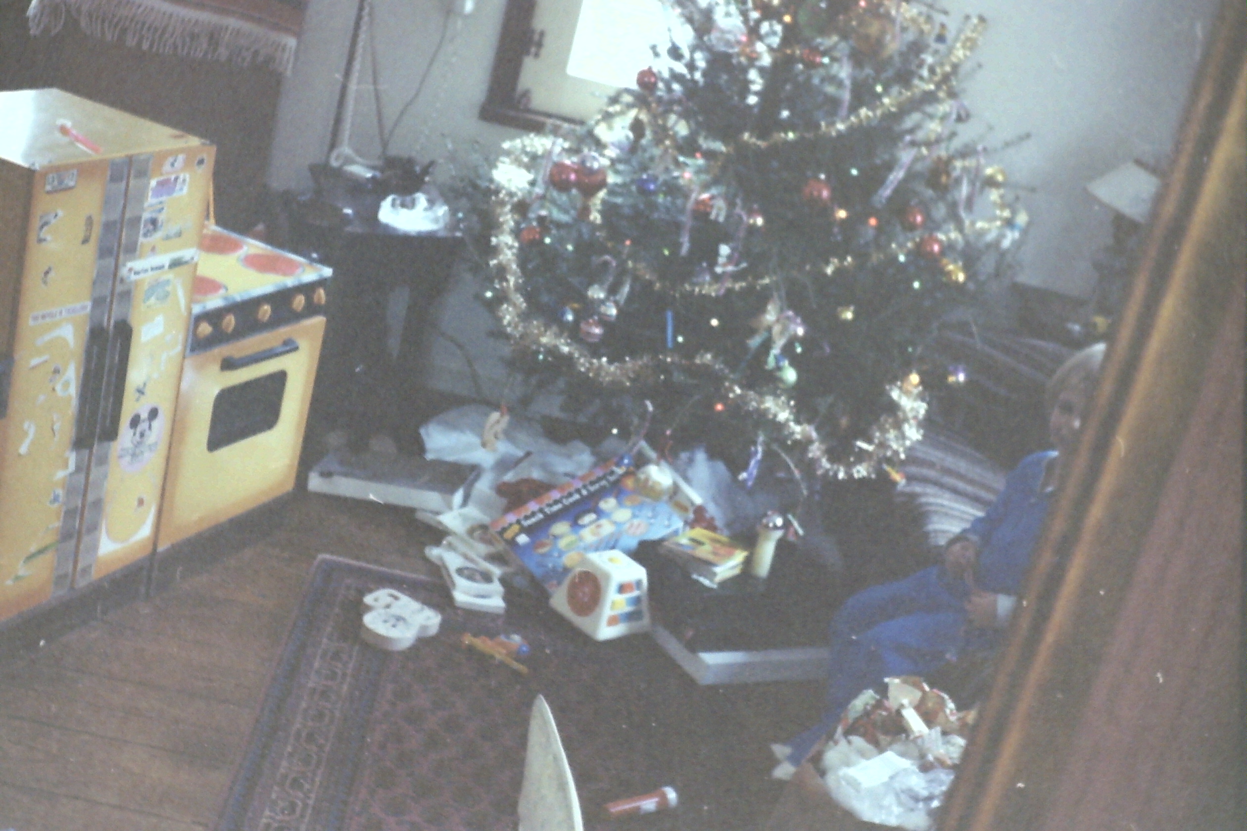 1981-12_P29r