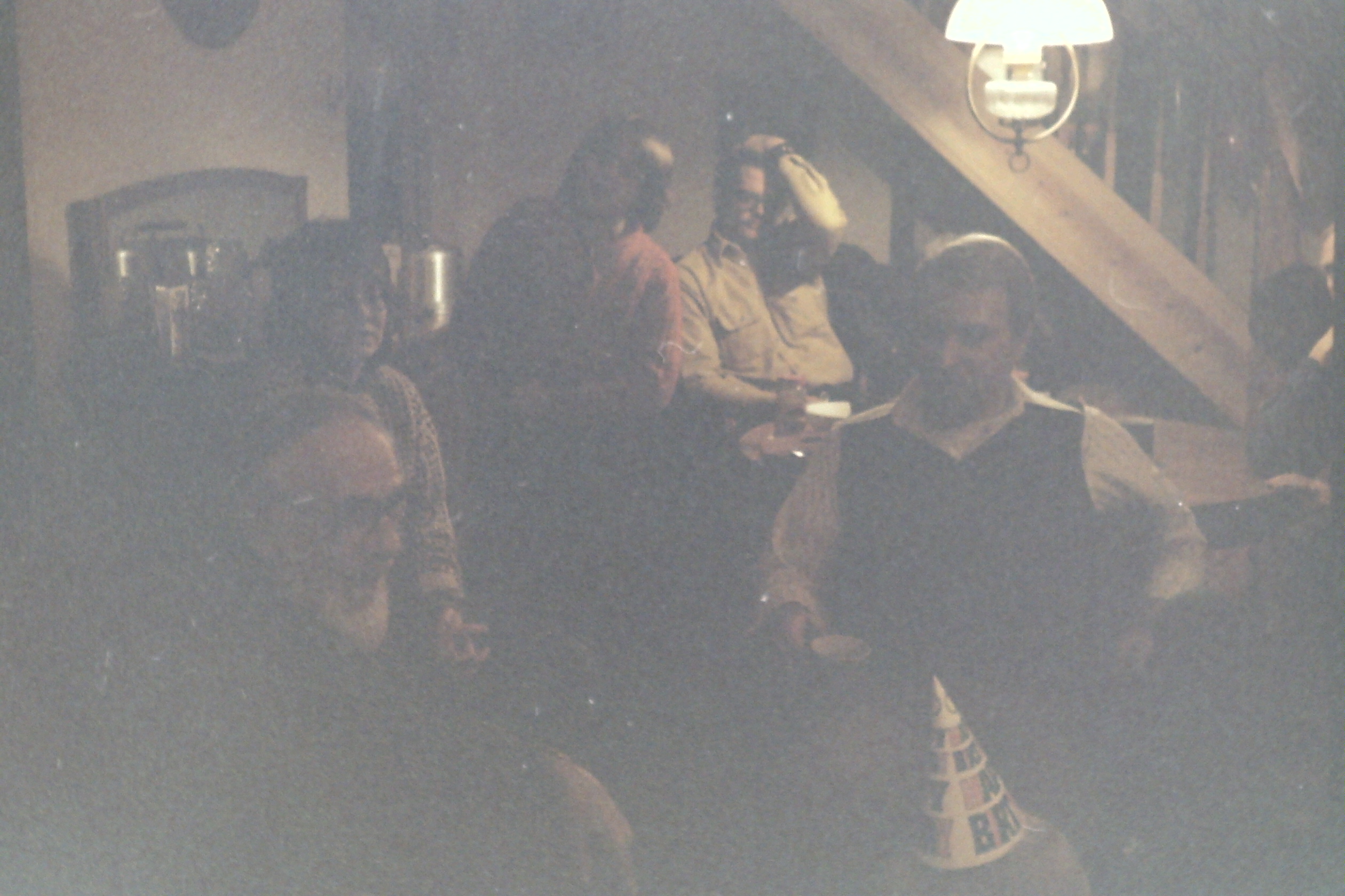 1982-02_P15 phDtApr1982