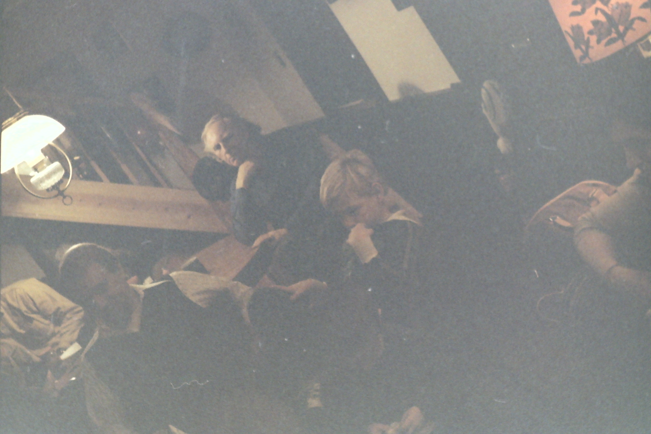 1982-02_P16 phDtApr1982