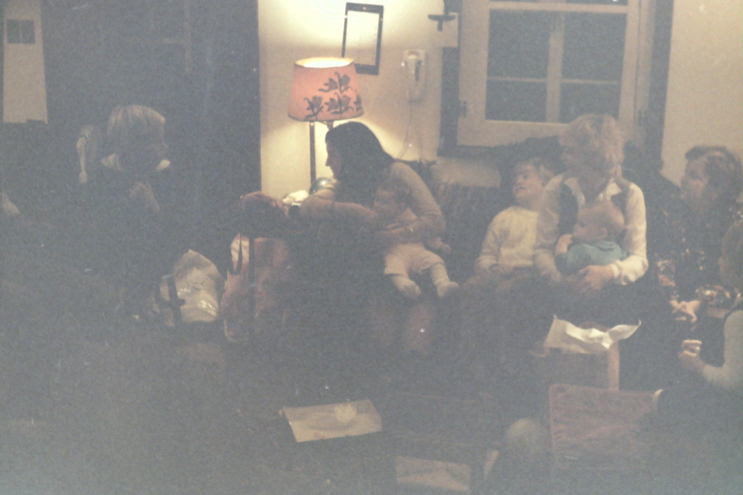 1982-02_P22 phDtApr1982