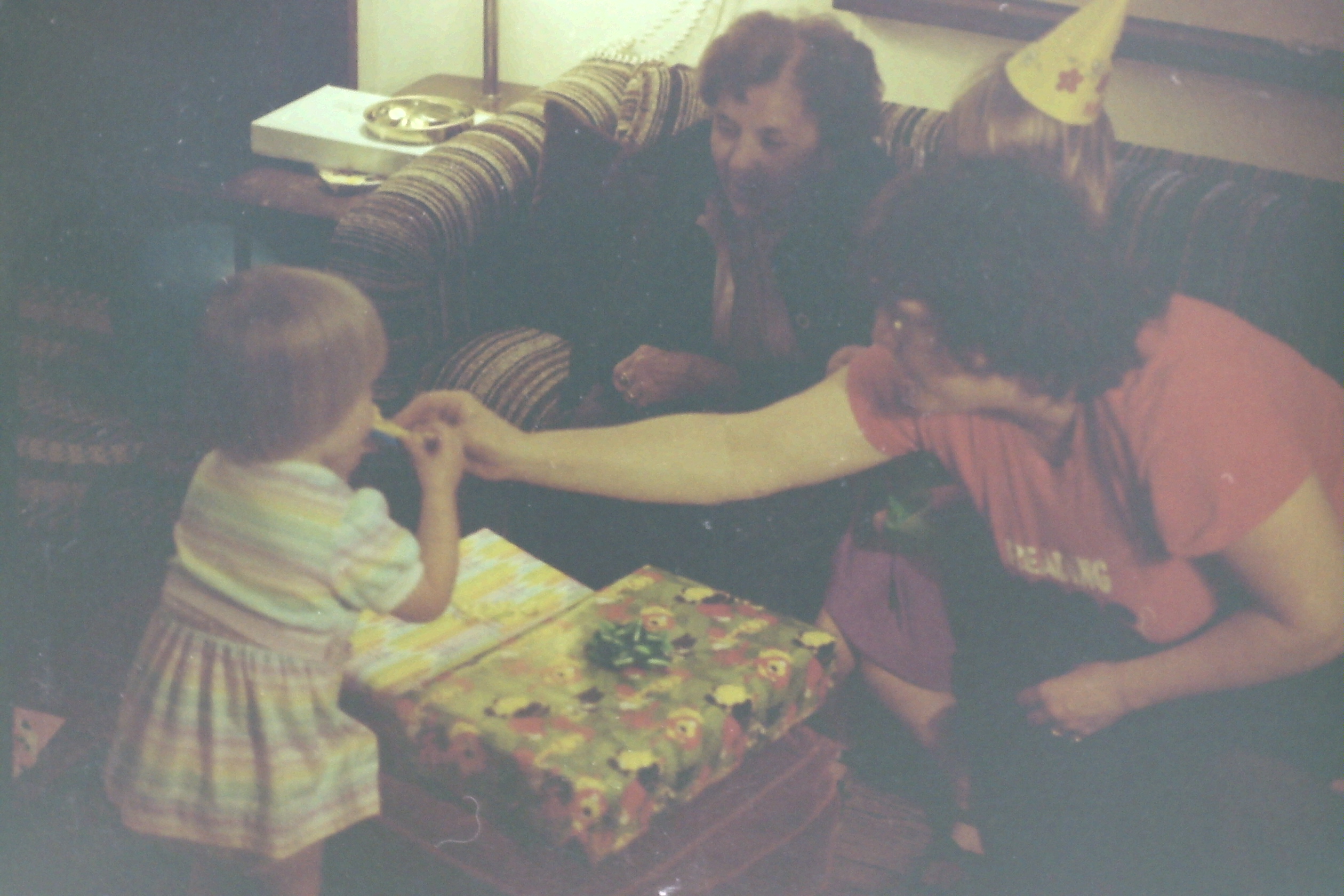 1983-05_P03